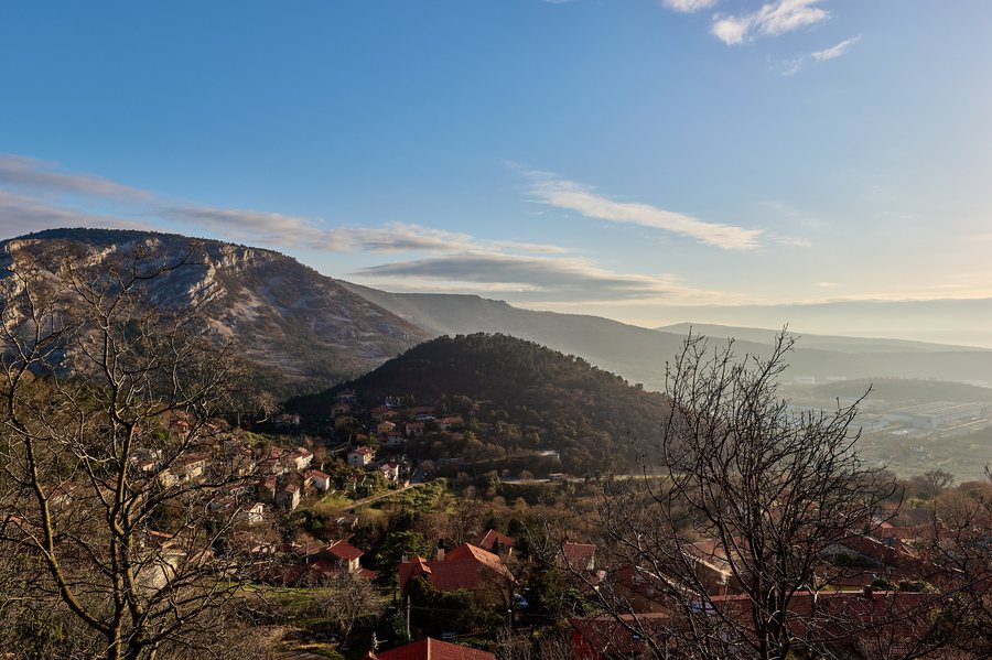 File:Monte Carso in Riserva naturale della Valle Rosandra in San Dorligo della Valle Dolina 2026-01-22 01.jpg
