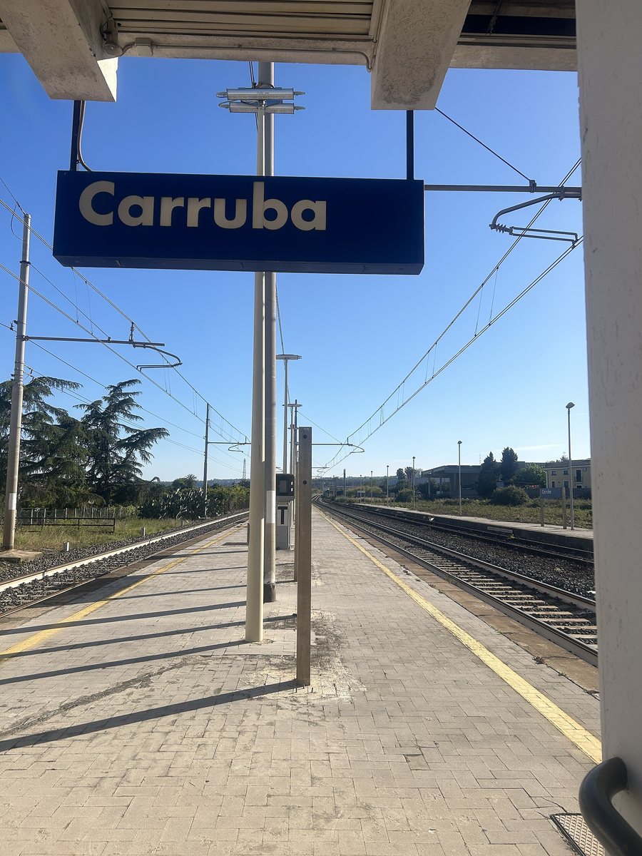 File:Carruba train station 01.jpg