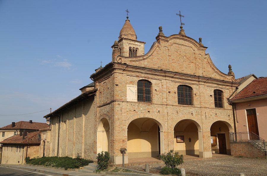 File:Santissima Annunziata La Morra-2.jpg