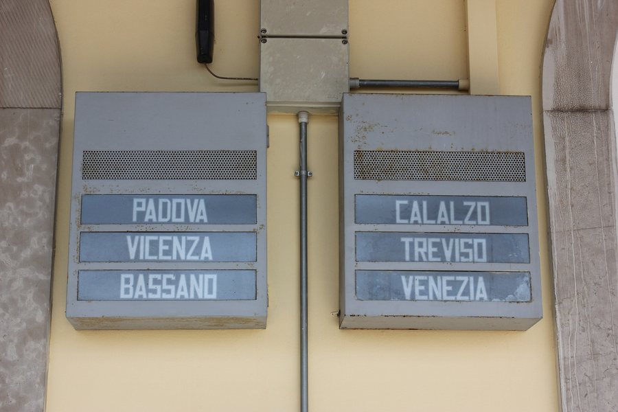 File:Castelfranco Veneto stacja 3.jpg