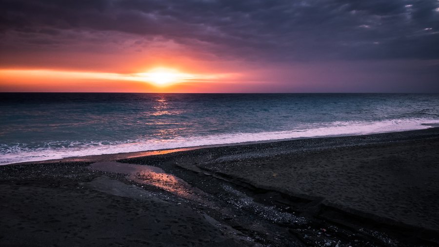 File:A Stormy Sunset Paola Italy Seascape Photography (227746383).jpeg