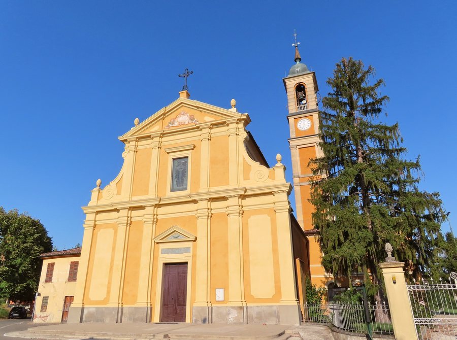 File:Chiesa dei Santi Nazzaro e Celso (San Nazzaro, Monticelli d'Ongina) - facciata e lato sud 2022-08-09.jpg