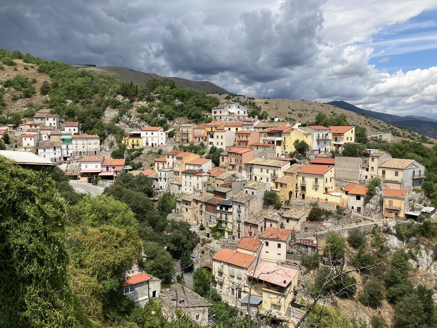 File:Image of Prezza and sky.jpg