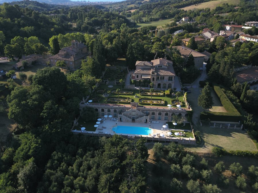 File:Panoramica-trebbiantico-villa-cattani.jpg
