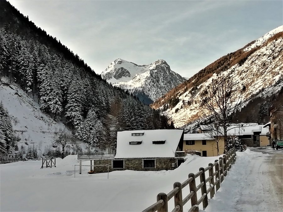 File:Bagni di Vinadio 1.jpg