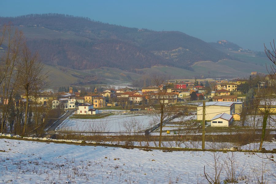 File:Borgo Priolo - panoramio.jpg