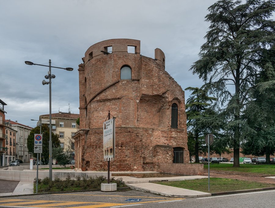File:Torrione in Legnago (2).jpg