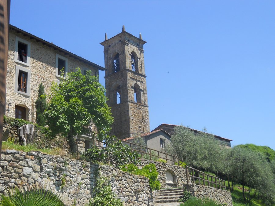 File:Reusa (Casola in Lunigiana).jpg