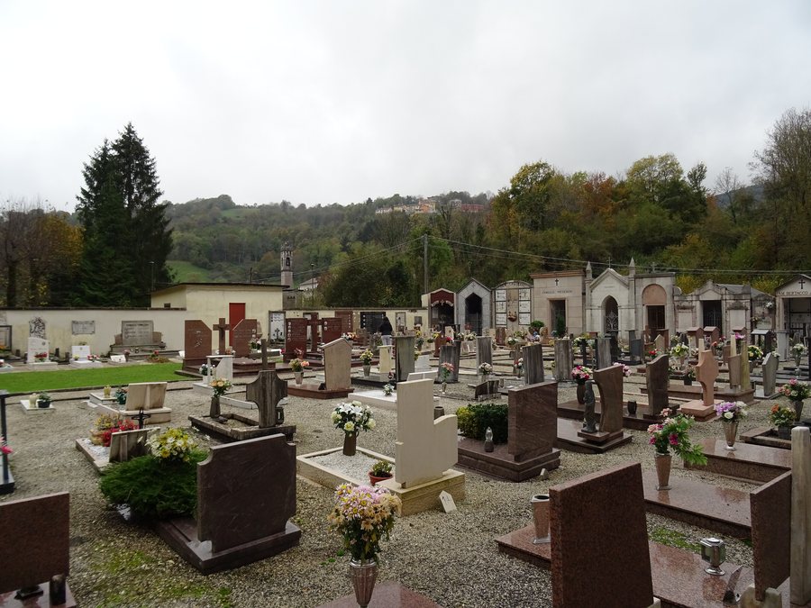 File:Cimitero di Fontanelle 01.jpg