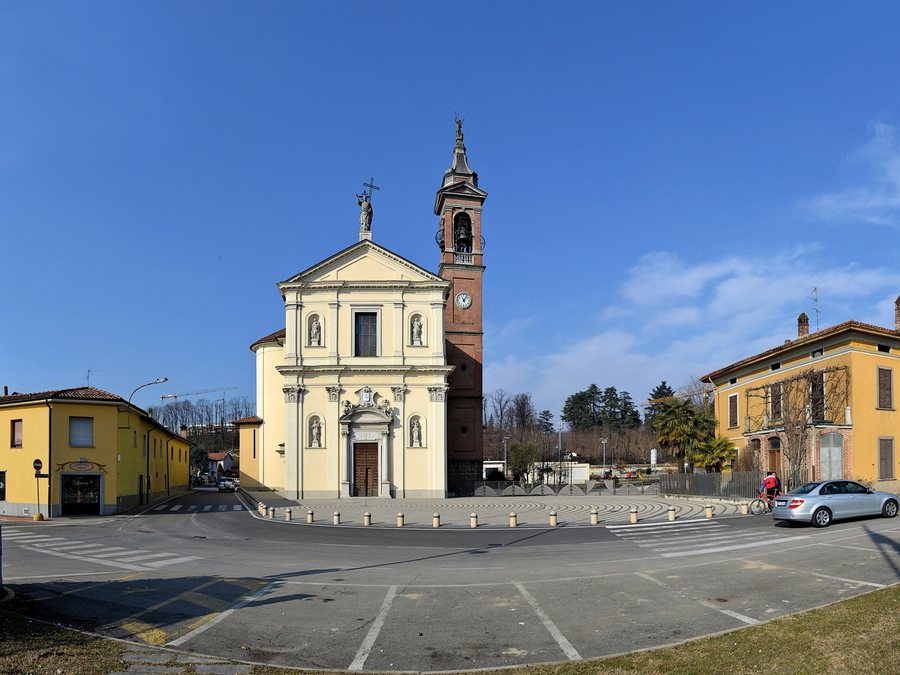 File:La chiesa di Le Ghiaie - Bonate Sopra - panoramio.jpg