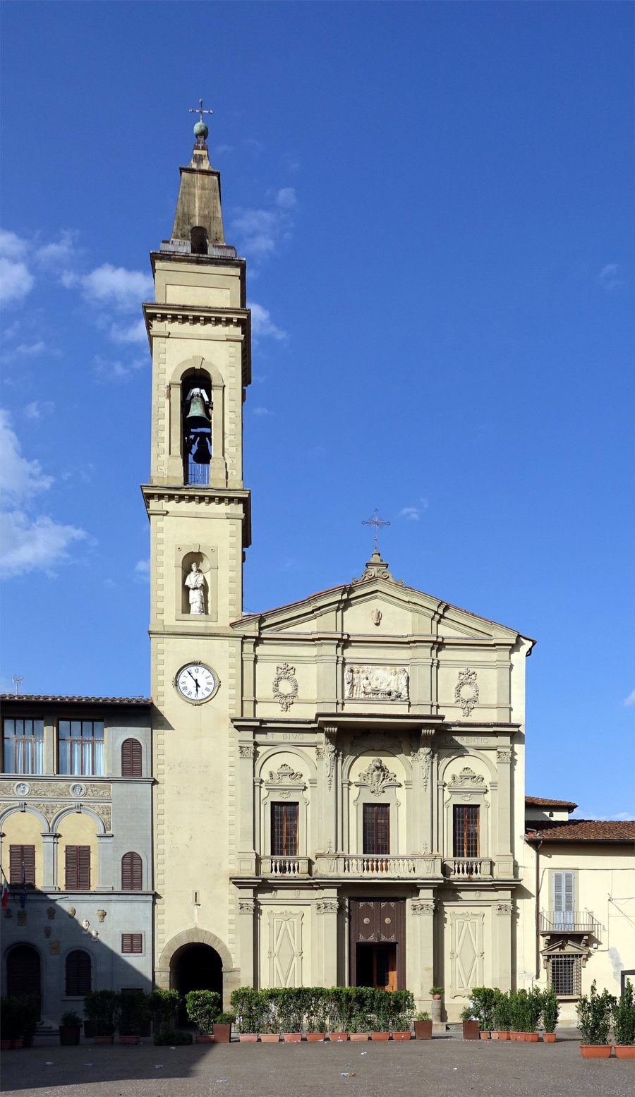 File:Église San Lorenzo (Montevarchi).jpg