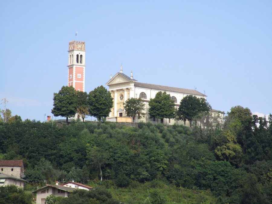 File:Chiesa di Lovara fraz. di Trissino..jpg