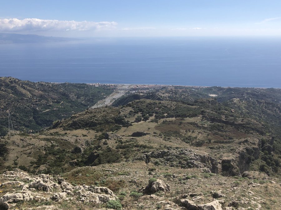 File:Nizza di Sicilia e Alì Terme dal Castello Belvedere.jpg