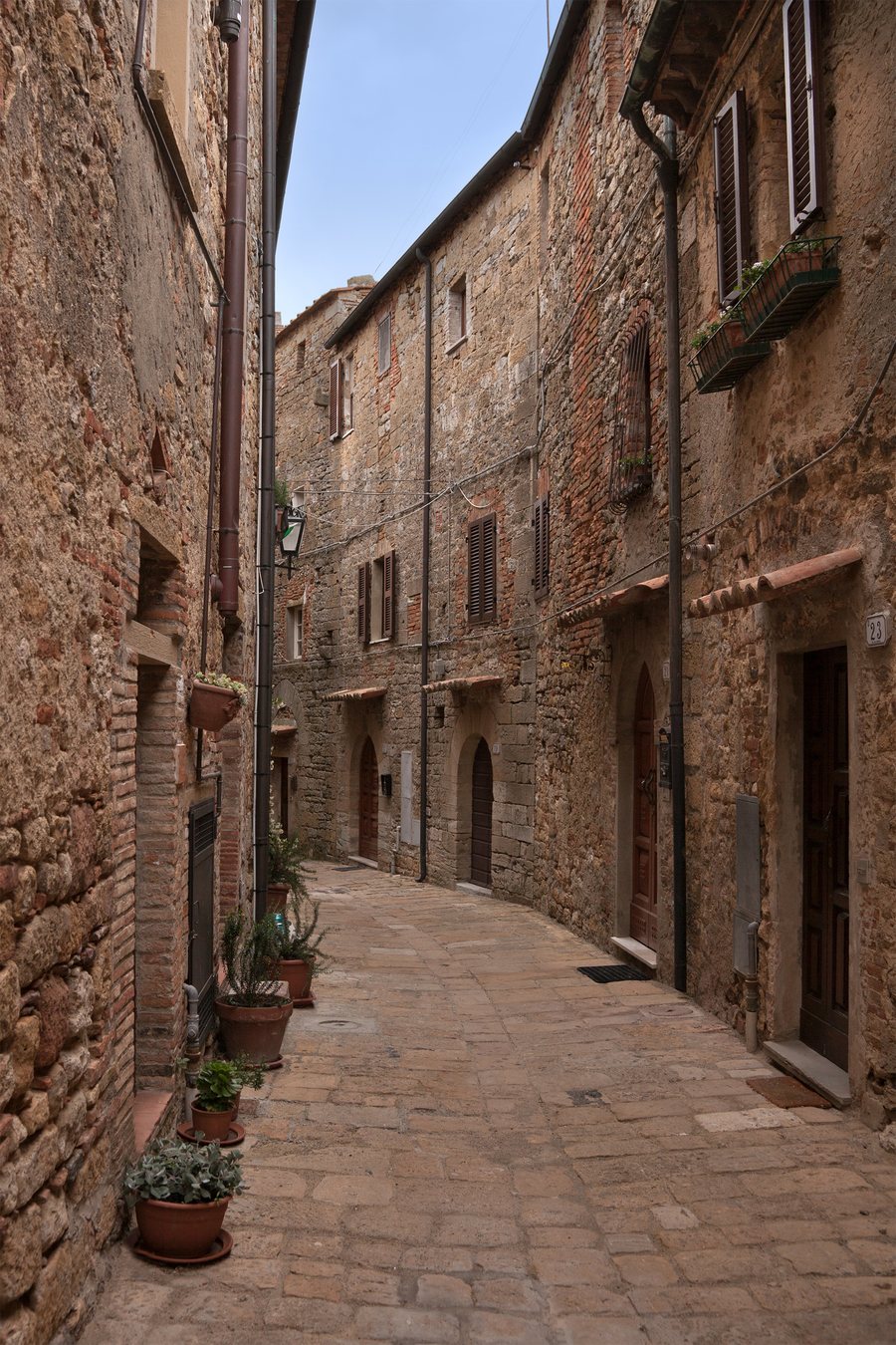 File:Casale Marittimo Street.jpg