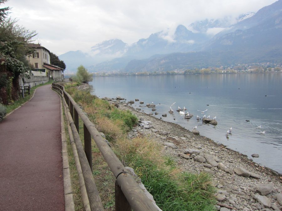 File:Lago di Garlate 2.jpg