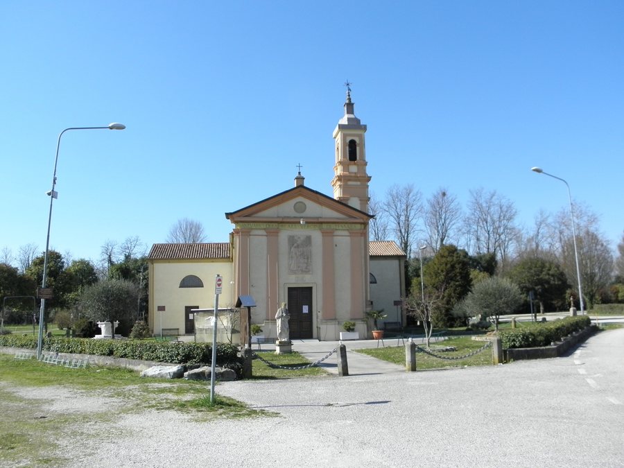 File:Santuario della Madonna di Tessara (Santa Maria di Non, Curtarolo) 01.jpg