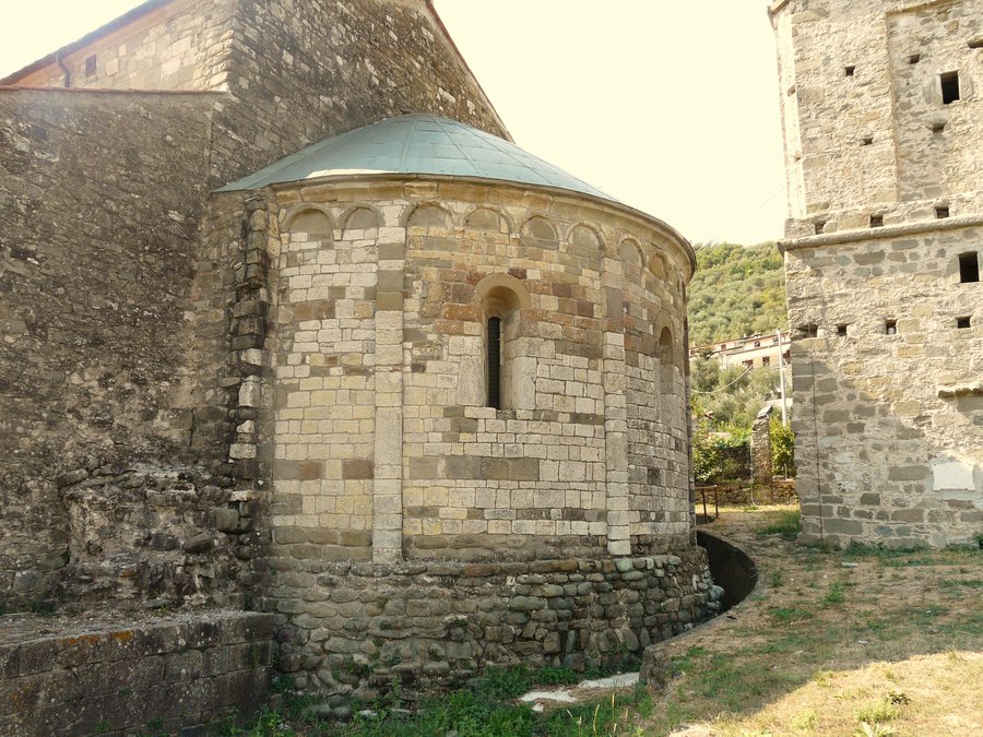 File:Codiponte-pieve santi Cornelio e Cipriano-abside.jpg