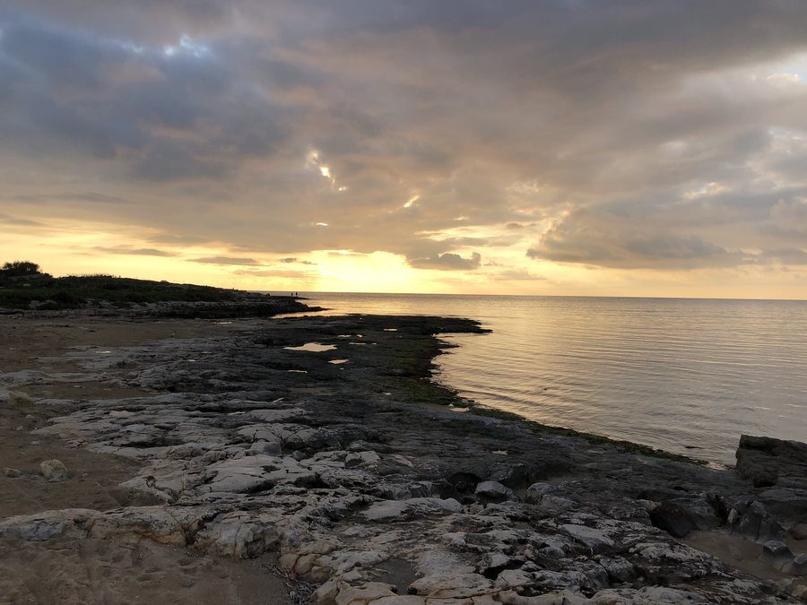 File:Costa di Marina di Modica al tramonto.jpg