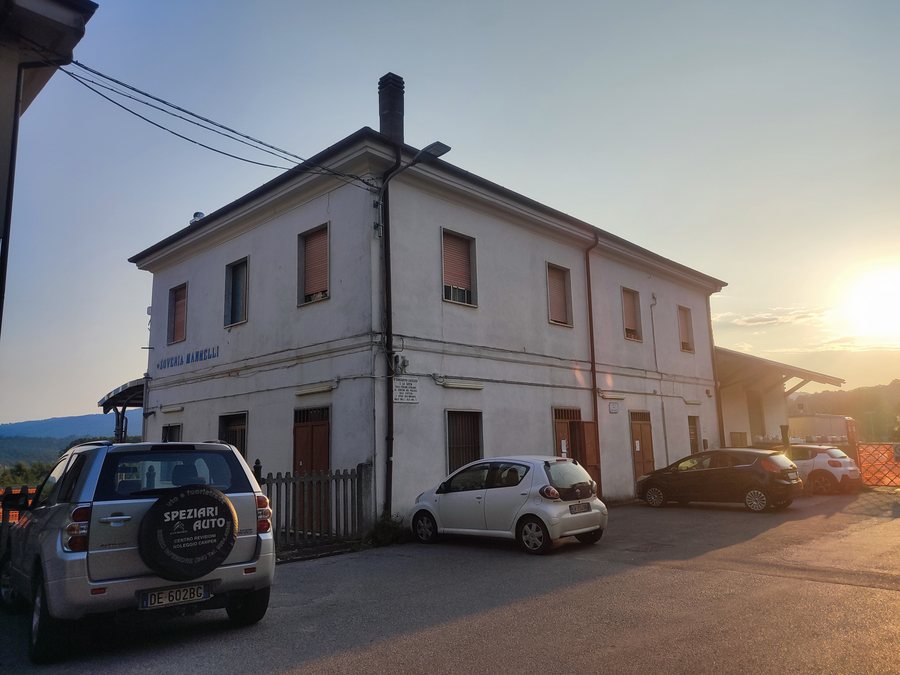 File:Stazione di Soveria Mannelli.jpg