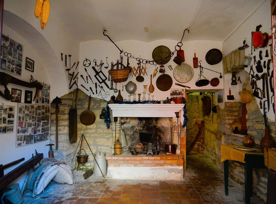 File:Museo delle tradizioni contadine a Sant'Angelo di Roccalvecce.jpg