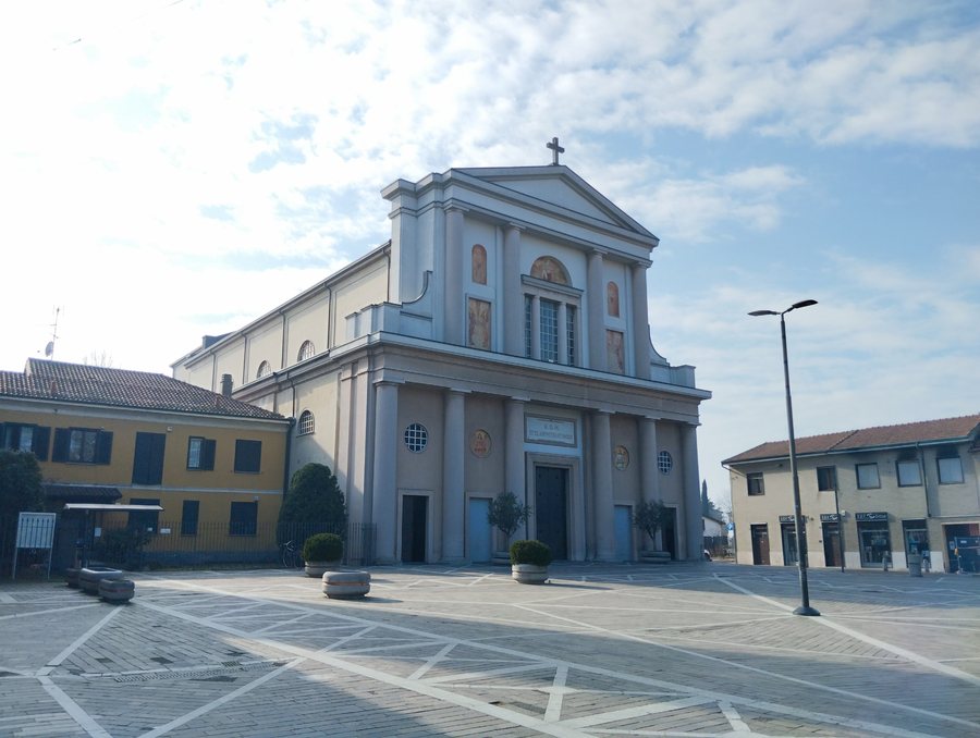 File:Chiesa dei santi Pietro e Paolo a Pregnana Milanese.jpg