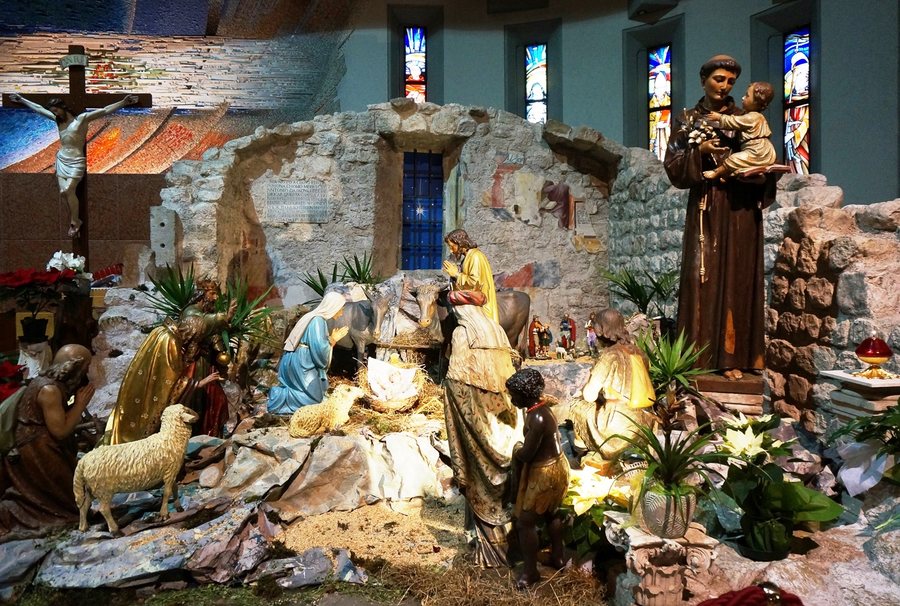 File:Crib of Sant' Antonio church, Gemona del Friuli, Italy.jpg