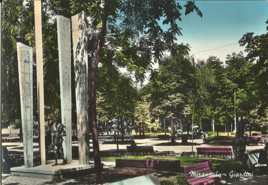 File:Mirandola - Giardini.jpg