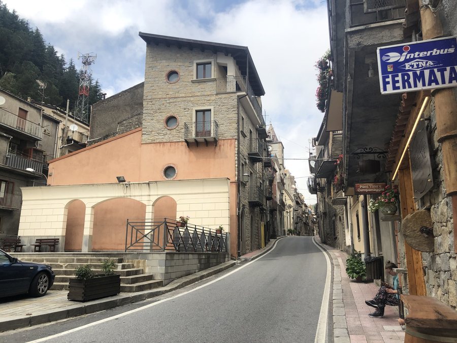 File:Corso Umberto I (Floresta) 1.jpg