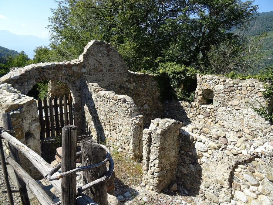 File:Cornedo all'Isarco - Vecchia dogana 04.jpg