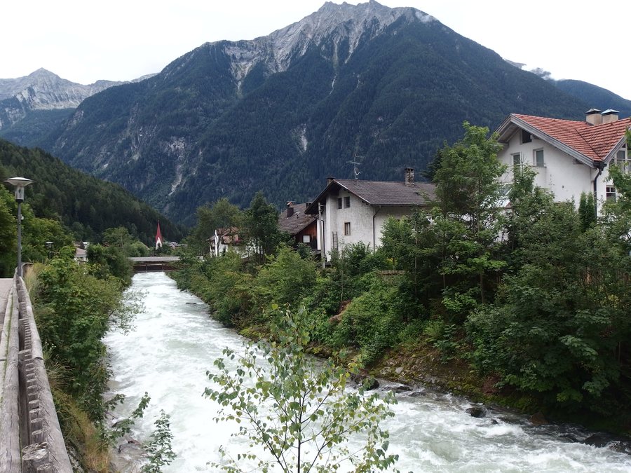 File:Sand in Taufers, Ahr.JPG
