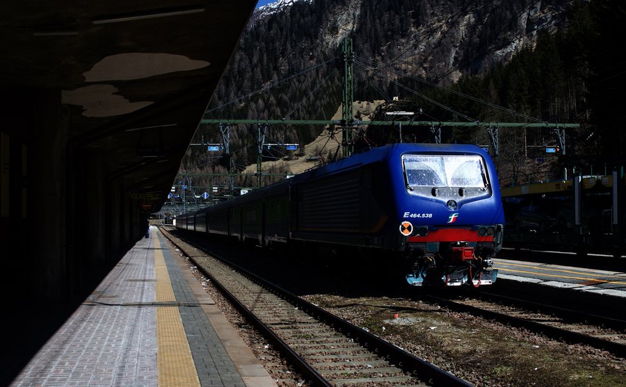 File:04.04.25 Brenner Brennero E464.538 (54450147450).jpg