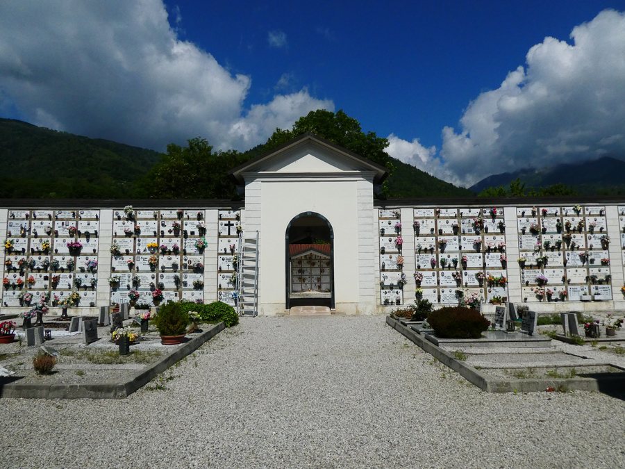 File:Cimitero di Pedavena 02.jpg