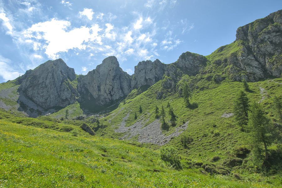 File:Colle degli Agnelli, Castione della Presolana, Italy.jpg