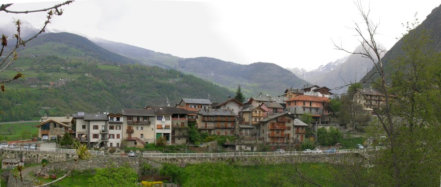 File:Panorama Roisan.jpg