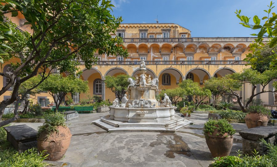 File:Claustro de San Gregorio Armeno, Nápoles, Italia, 2023-03-25, DD 97.jpg