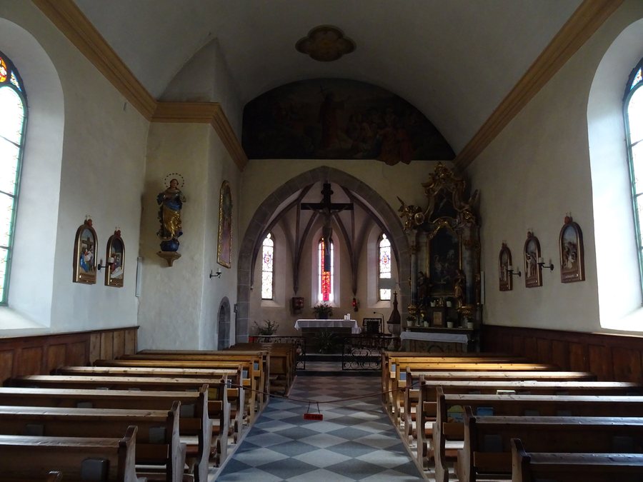 File:Avelengo, chiesa della Natività di San Giovanni Battista - Interno 02.jpg