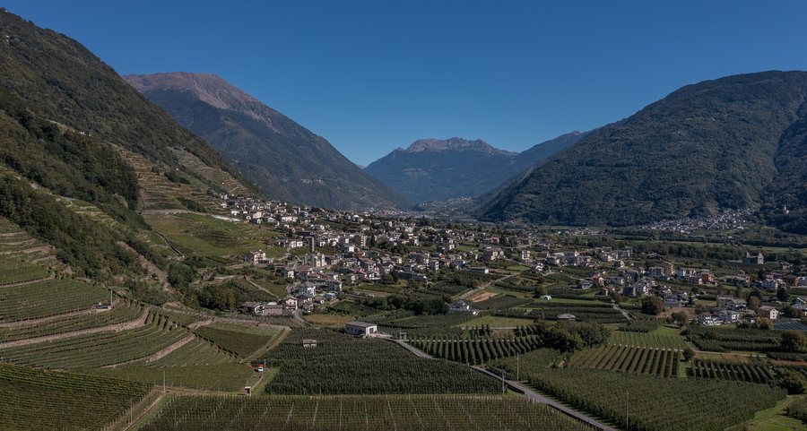 File:Bianzone Panorama.jpg