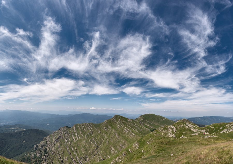 File:Monte Braiola - Corniglio, Parma, Italy - July 20, 2019 01.jpg