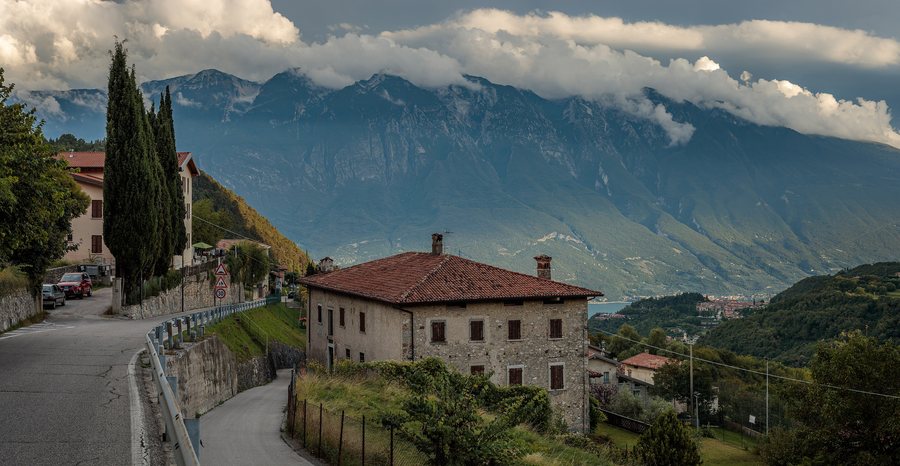 File:Landscape from Vesio, Tremosine sul Garda, Brescia, Lombardia, Italy, 2025 September.jpg