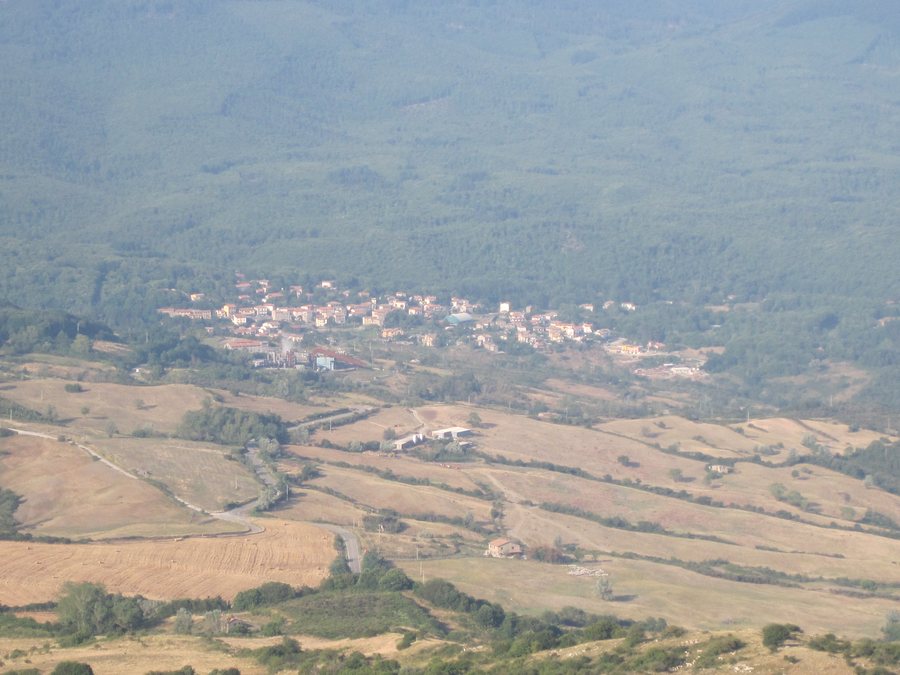 File:Veduta di Bagnore, Santa Fiora.JPG