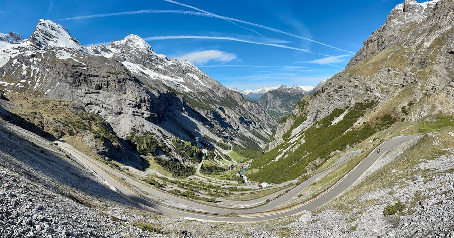 File:Passo dello Stelvio Bormio side 2.jpg