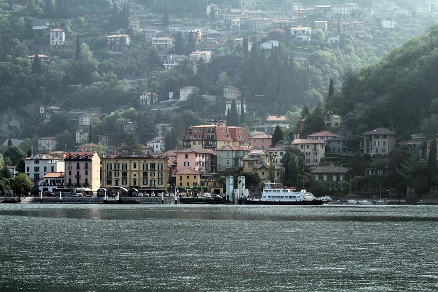 File:Varenna, Lecco, Lombardia, Italy - panoramio.jpg